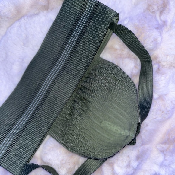 Green size small jock strap for party raves and just to look good in - Picture 5 of 9